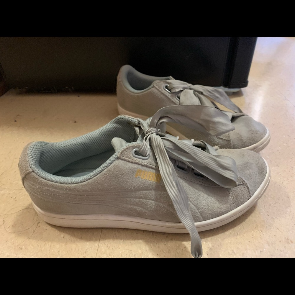 Puma Ribbon Suede Sneaker in Size 6.5!